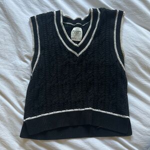 Abercrombie & Fitch Black V-Neck Sweater